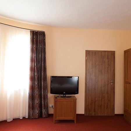 Villa Golf Szliács Kültér fotó