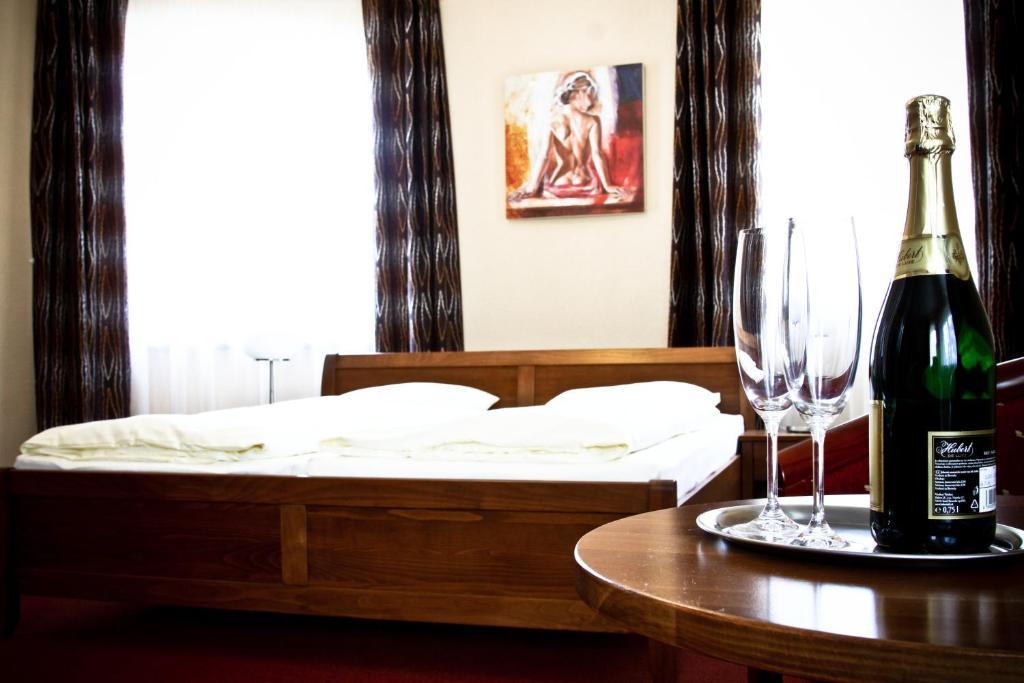 Villa Golf Szliács Kültér fotó