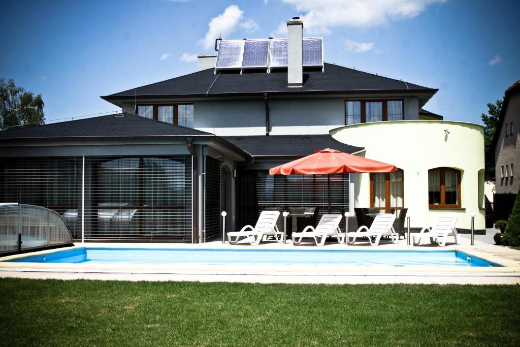Villa Golf Szliács Kültér fotó