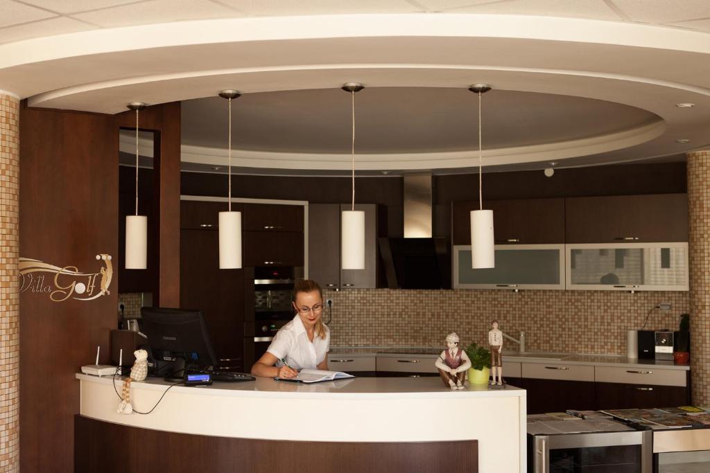 Villa Golf Szliács Szoba fotó