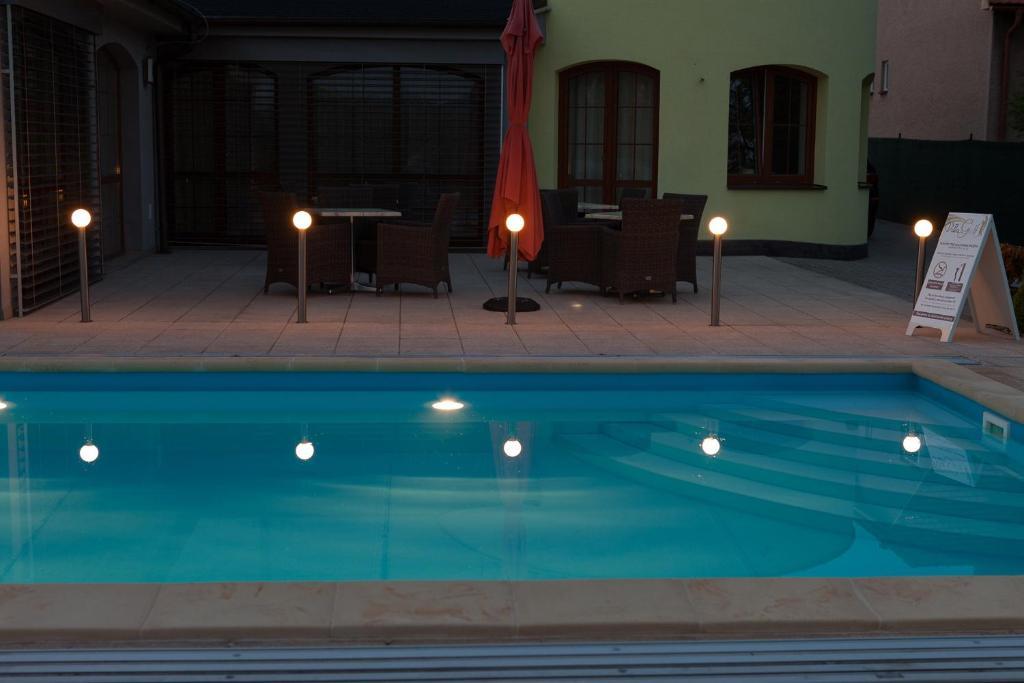 Villa Golf Szliács Szoba fotó